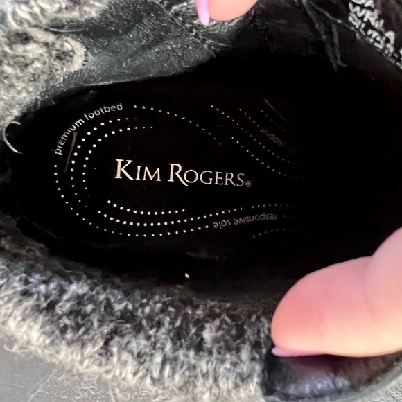 Kim Rogers Black Short Booties size 8. Faux leather boots with grey trim on back - Picture 7 of 16